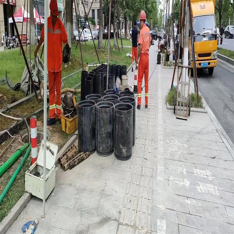 高场办事处管道短管置换修复